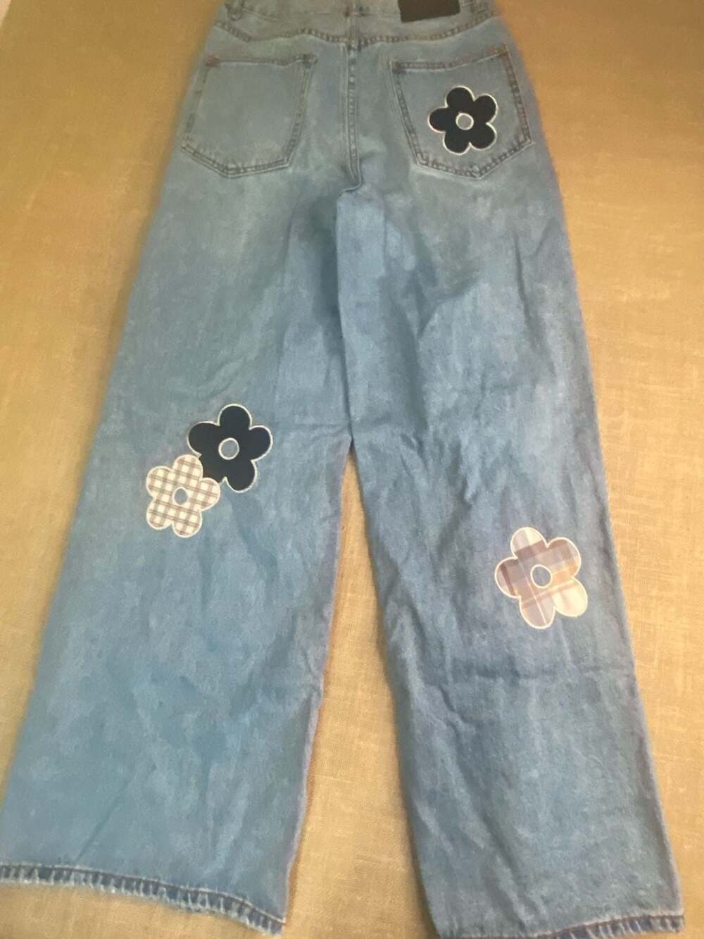 Urban Outfitters BDG Skater Baggy Patchwork Flower Distressed Jeans - Picture 13 of 15